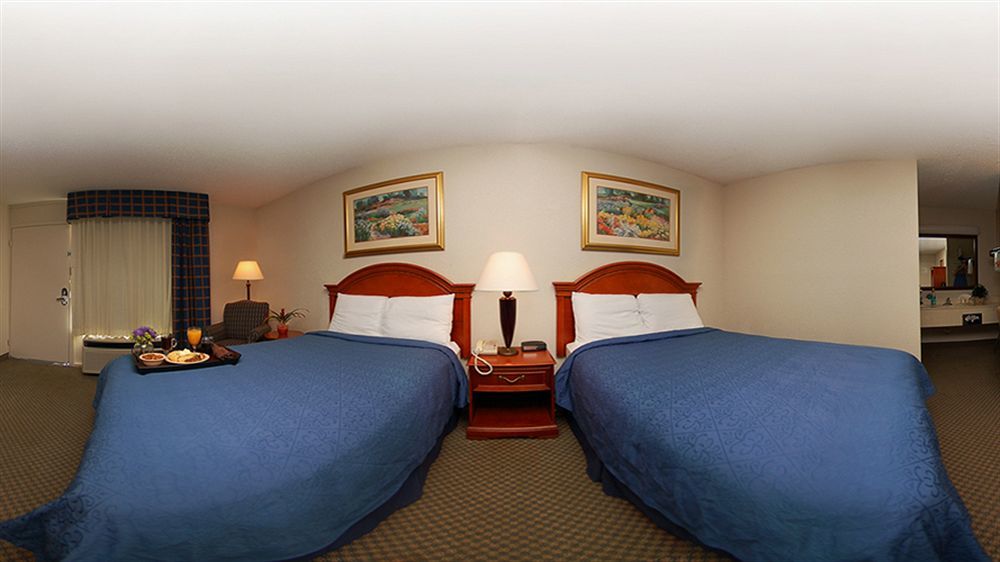 Texas Inn & Suites Denton Luaran gambar