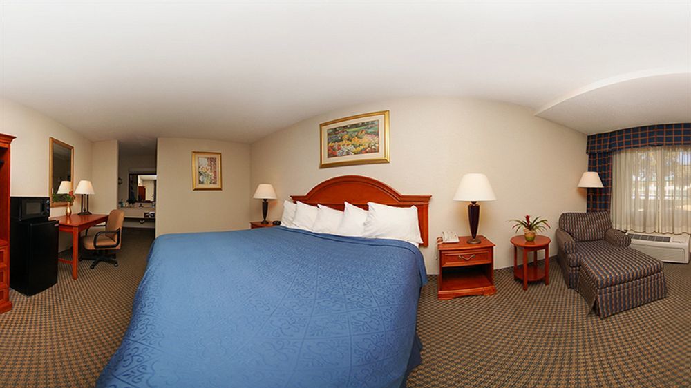 Texas Inn & Suites Denton Luaran gambar