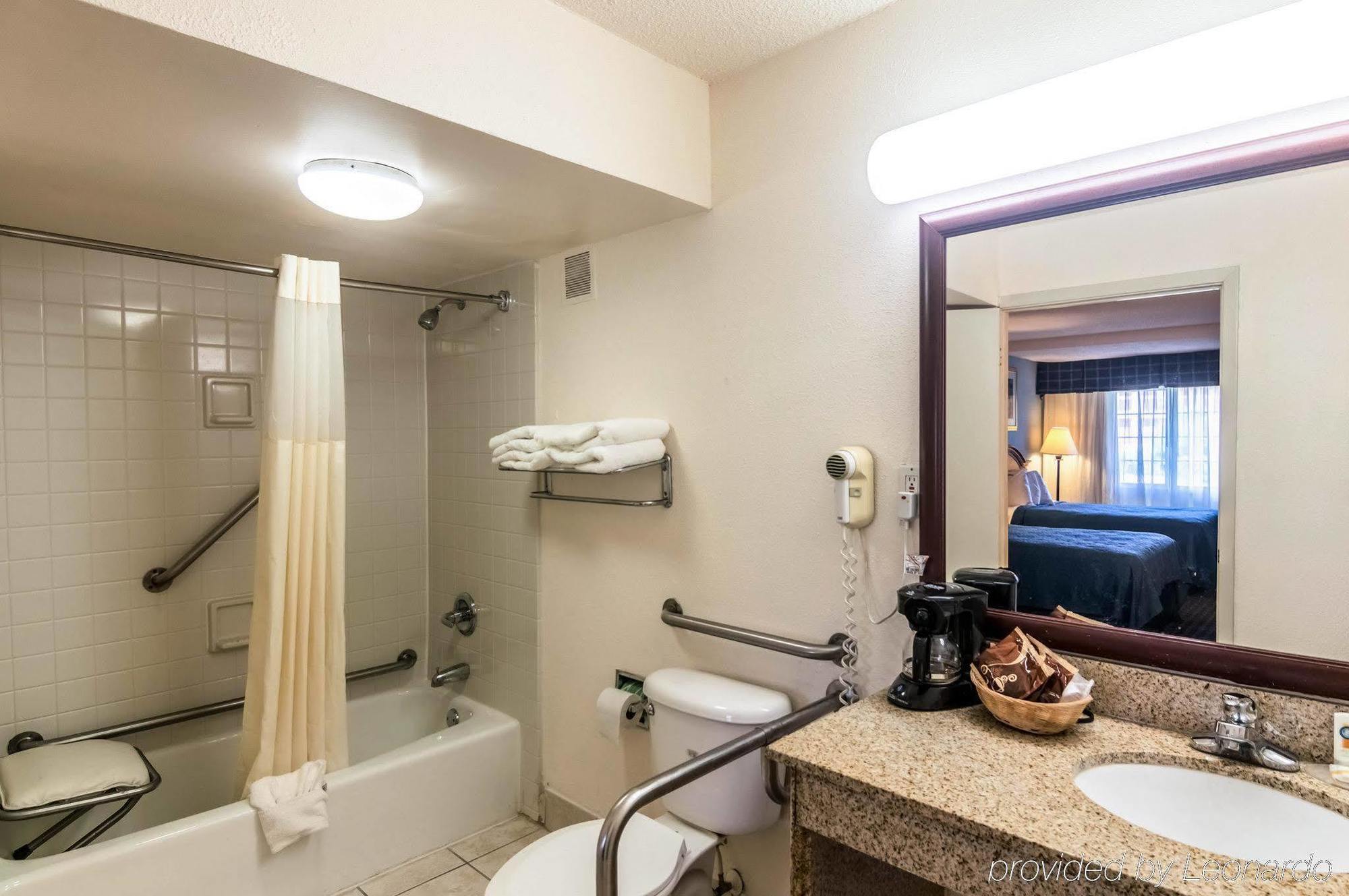 Texas Inn & Suites Denton Luaran gambar