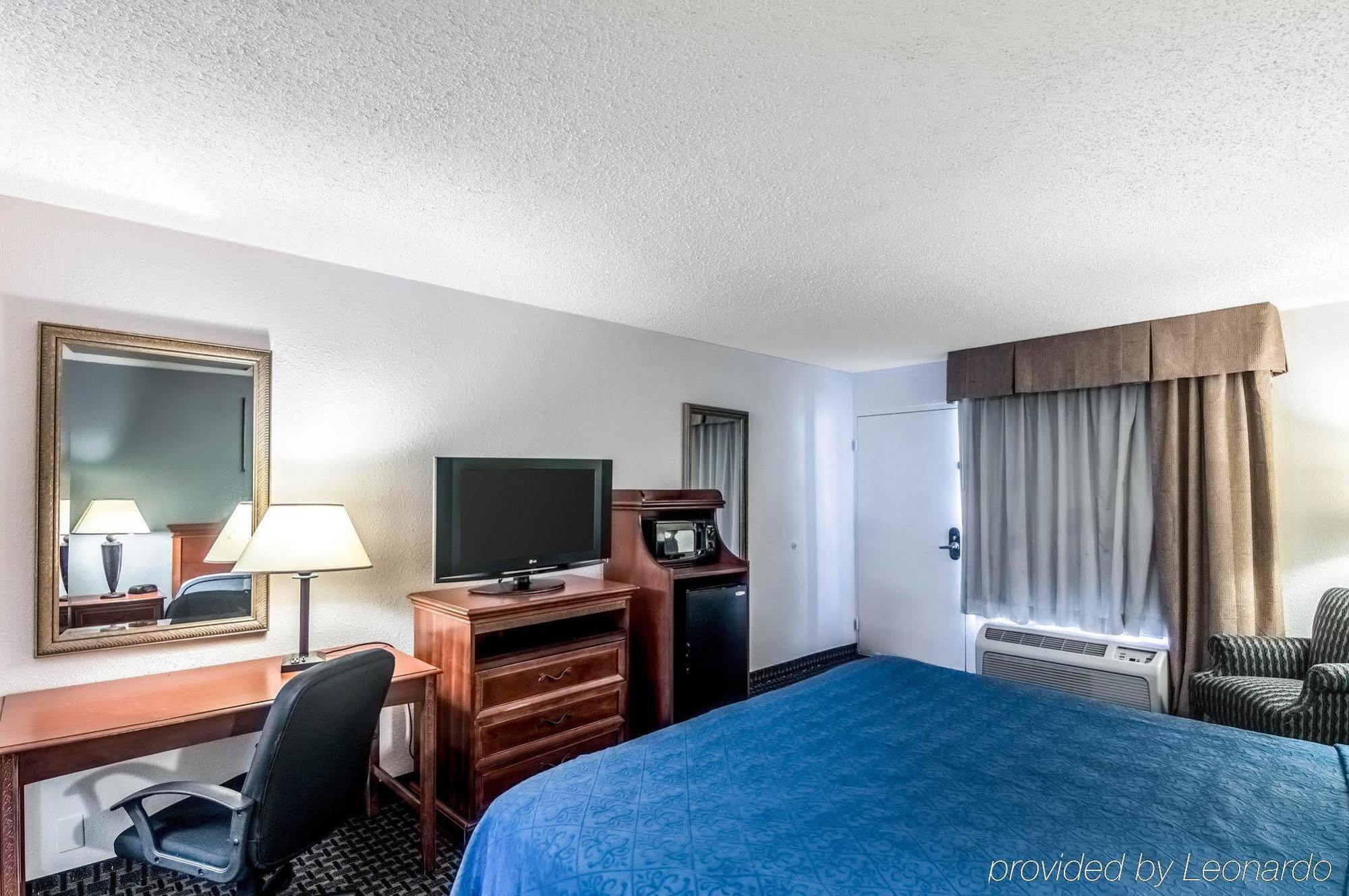 Texas Inn & Suites Denton Luaran gambar