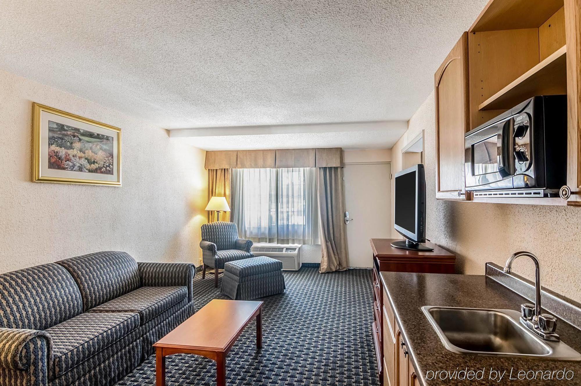 Texas Inn & Suites Denton Luaran gambar