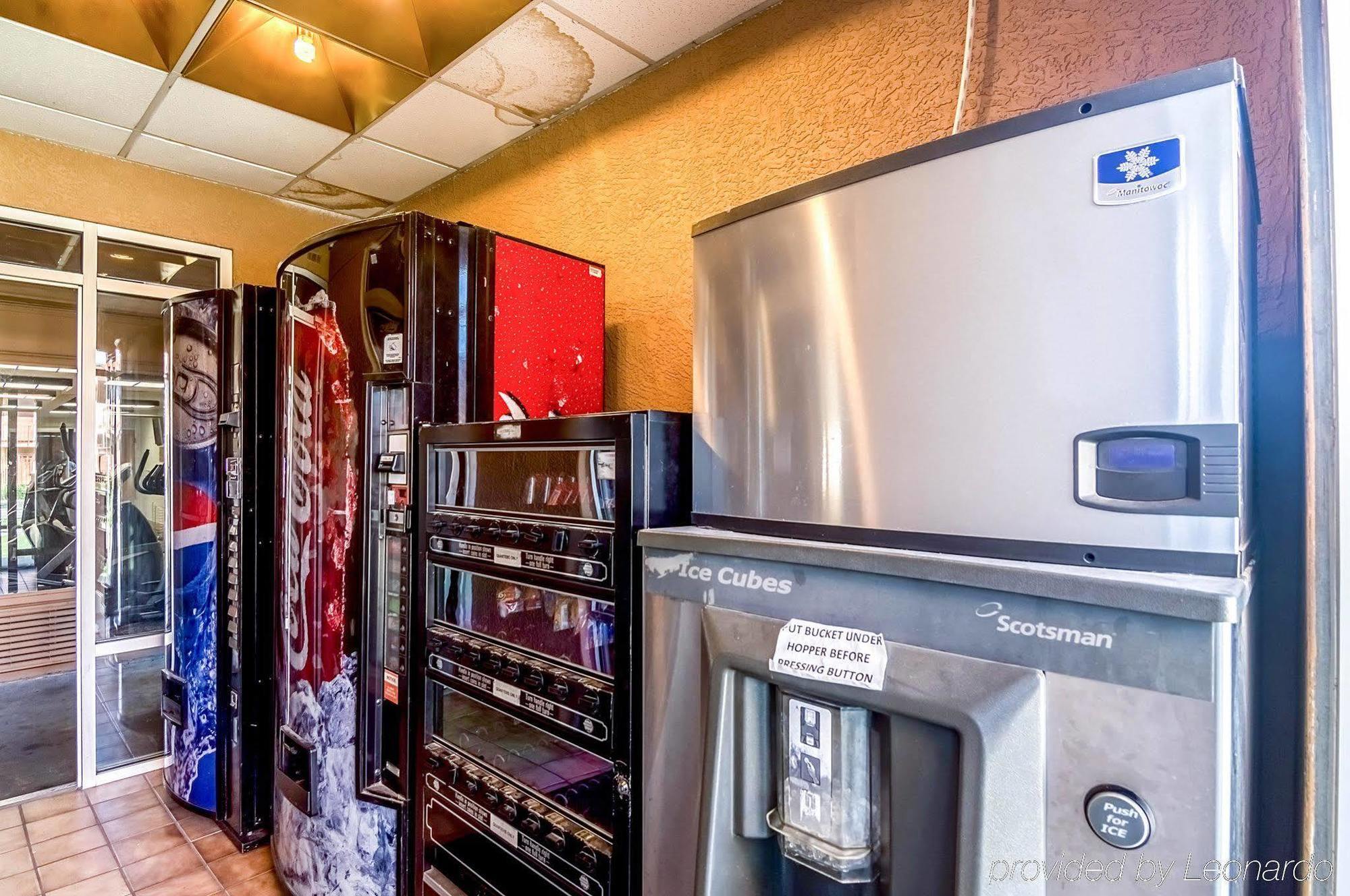 Texas Inn & Suites Denton Luaran gambar