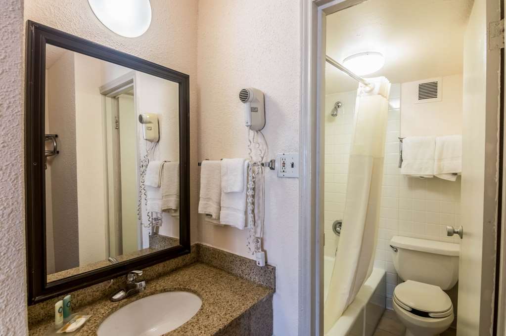 Texas Inn & Suites Denton Bilik gambar